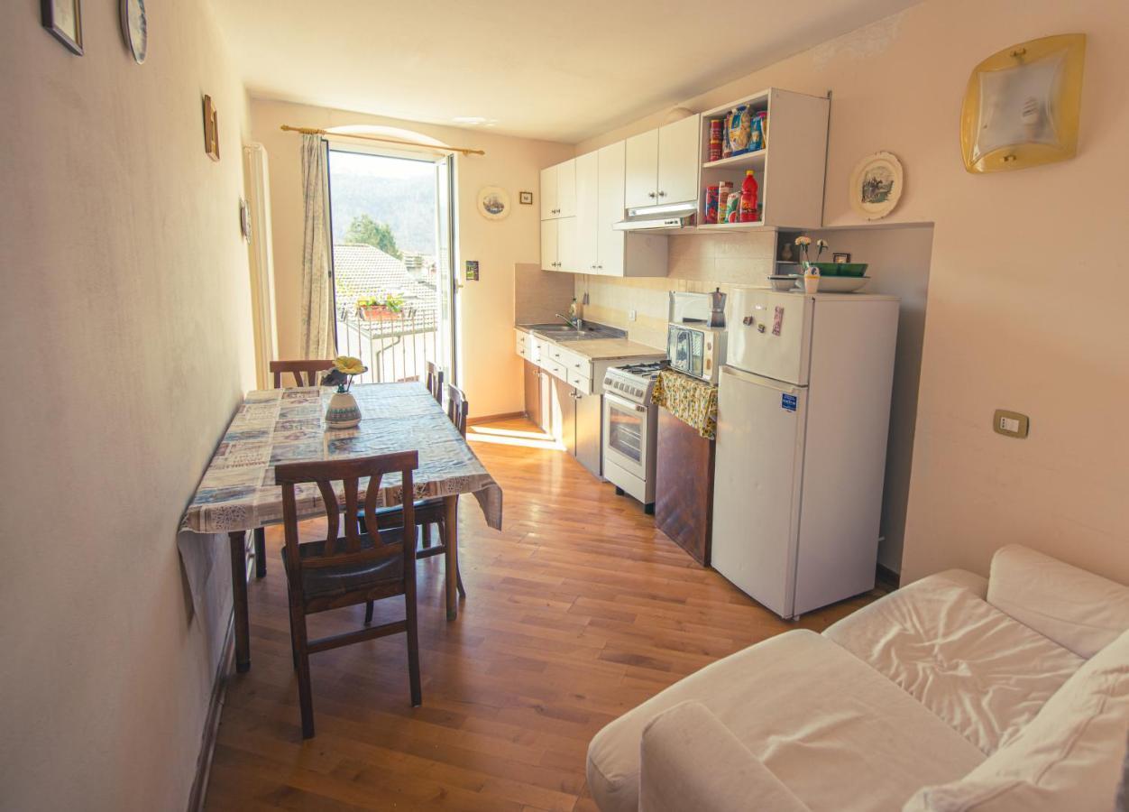 Relax Brugnato Apartment Bagian luar foto