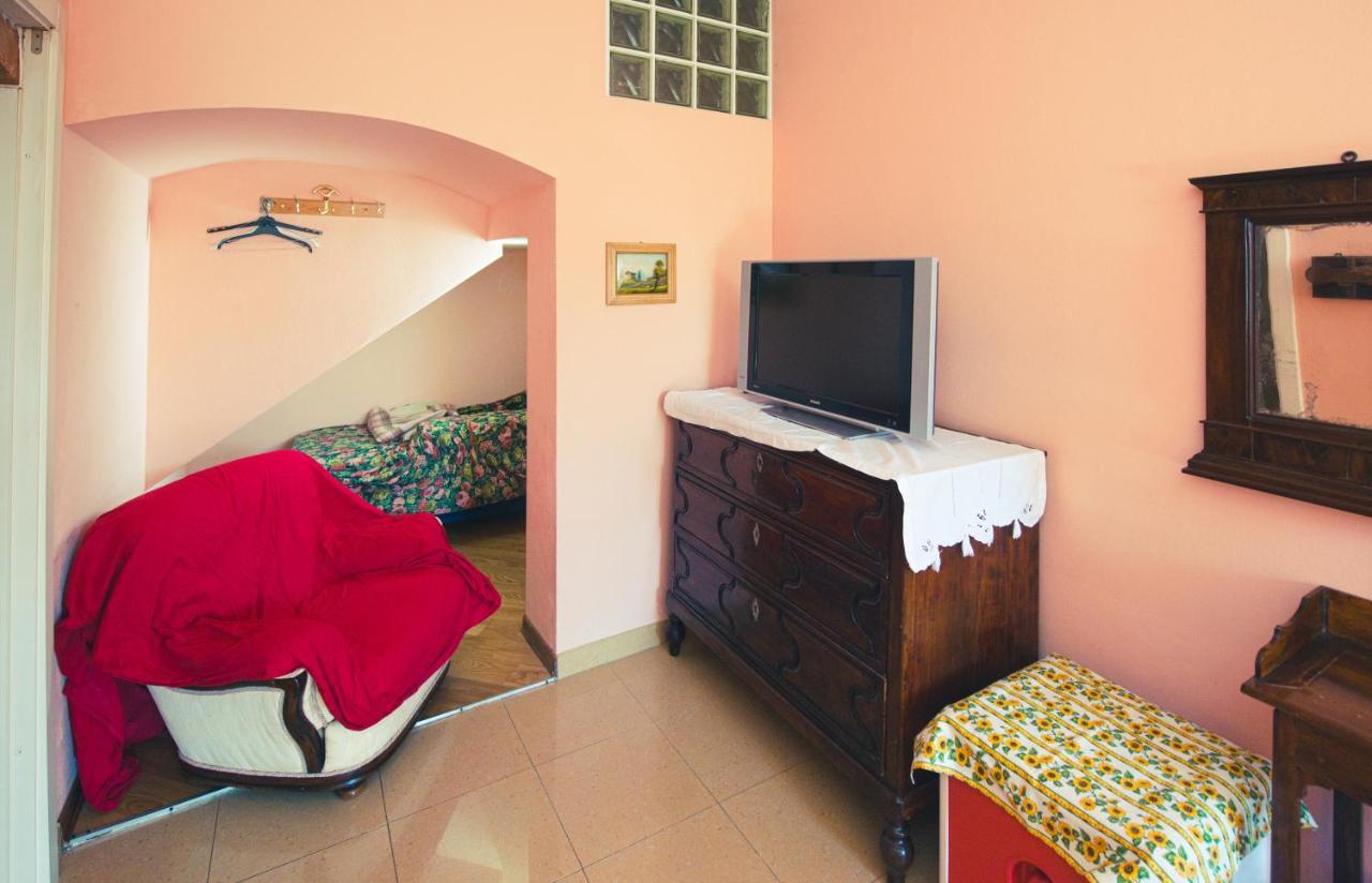 Relax Brugnato Apartment Bagian luar foto