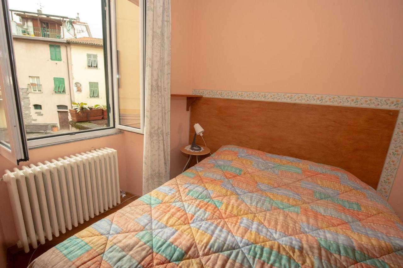 Relax Brugnato Apartment Bagian luar foto