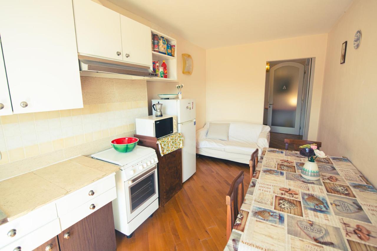Relax Brugnato Apartment Bagian luar foto
