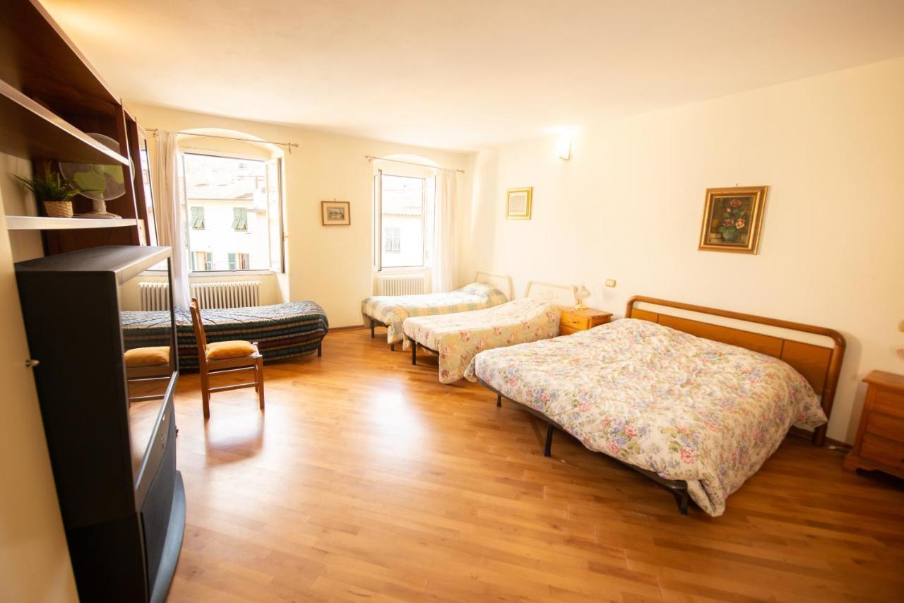 Relax Brugnato Apartment Bagian luar foto