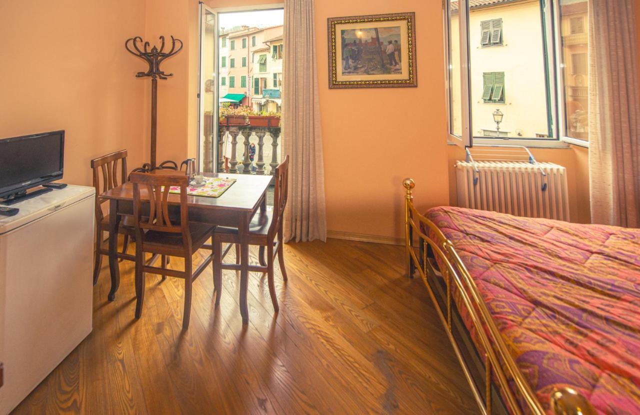 Relax Brugnato Apartment Bagian luar foto