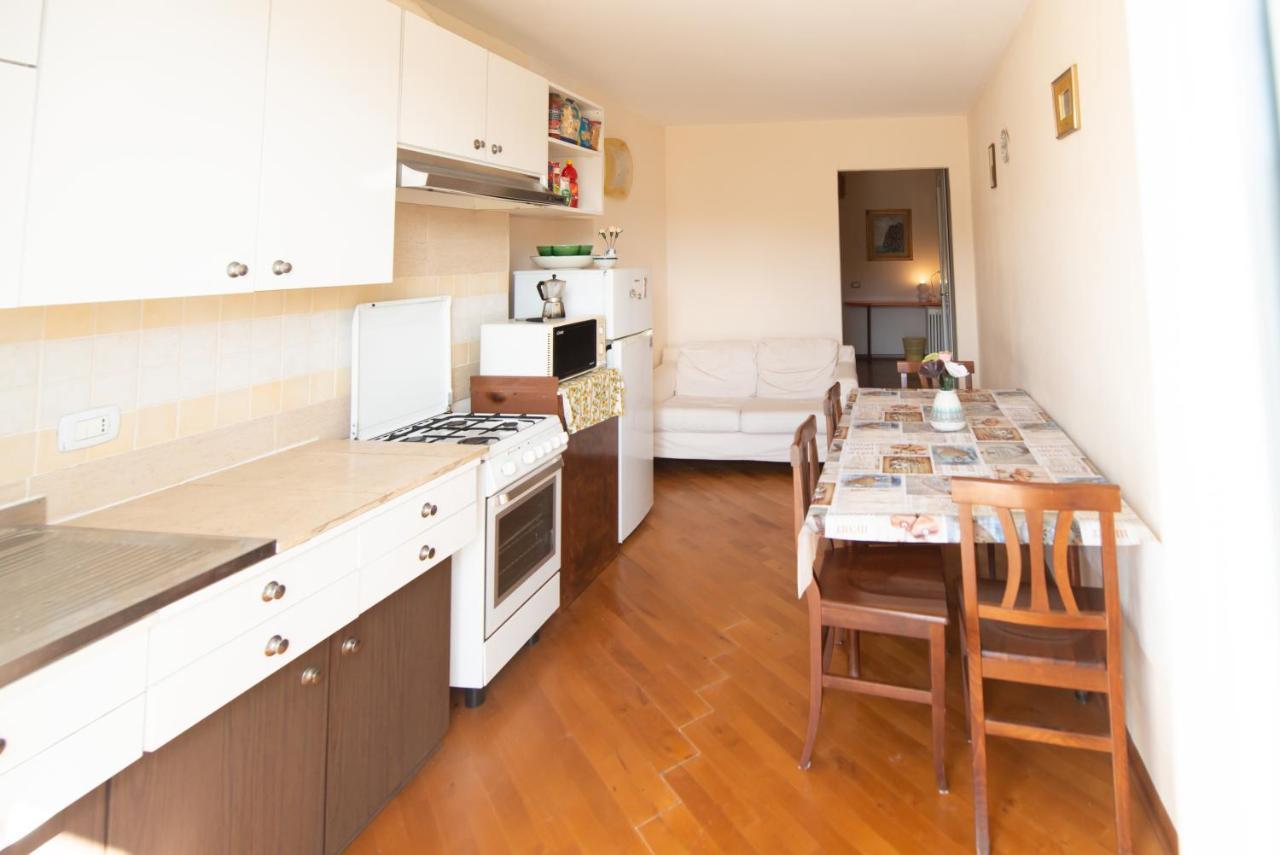 Relax Brugnato Apartment Bagian luar foto