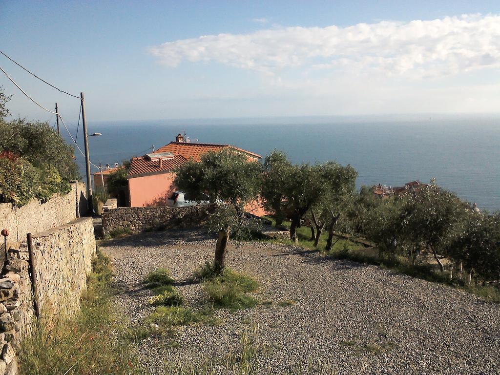 Relax Brugnato Apartment Bagian luar foto